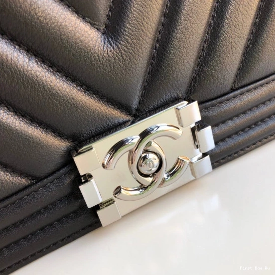 First Bag Ru BOY BAG 25CM 20CM CHANEL 0717